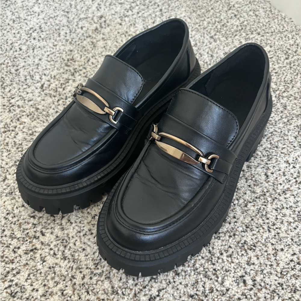 Black Leather Loafers with Gold Accent
